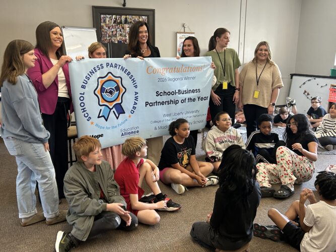 Madison Elementary, WLU Students 'Pen Pal' Partnership Wins Award